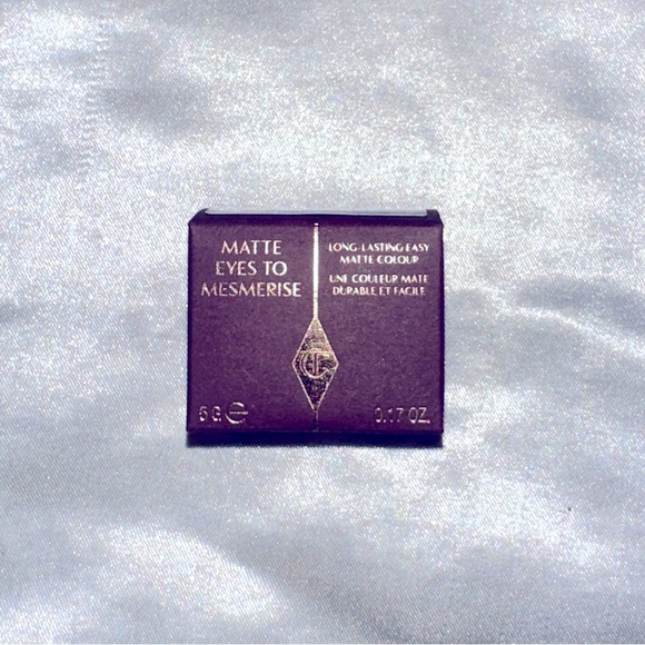 Charlotte Tilbury MATTE EYES TO MESMERISE
Diffused Black - Picture 5 of 5